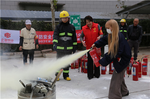 消防演習(xí) (6)_副本.jpg 消防演習(xí) (6)_副本.jpg