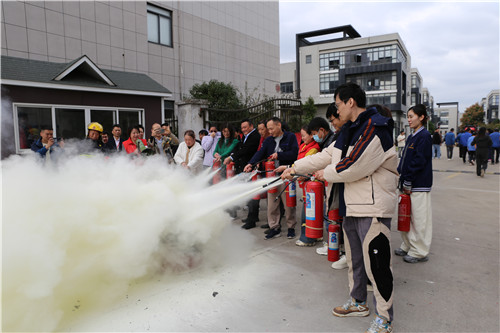 消防演習(xí) (18)_副本.jpg 消防演習(xí) (18)_副本.jpg
