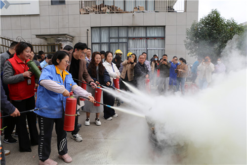 消防演習(xí) (19)_副本.jpg 消防演習(xí) (19)_副本.jpg